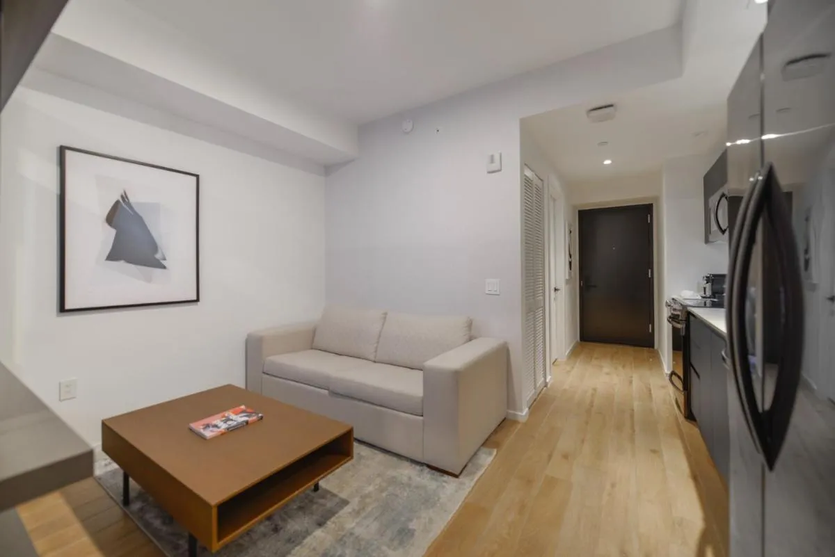Image 3 of Exclusive Studio Next to the Bayside