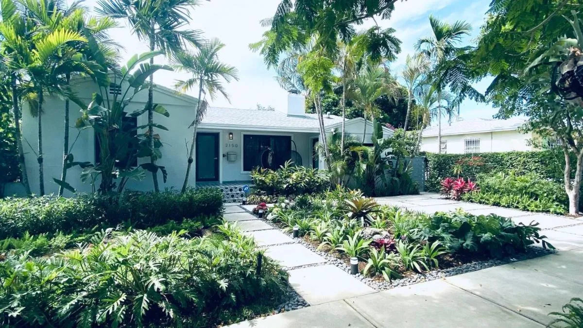 Image 6 of Experience Miami Magic: Tropical Pool Escape