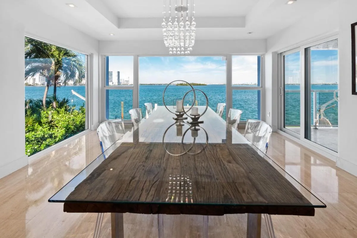 Image 2 of Experience Opulence Your Exclusive Waterfront Sanctuary in Miami Beach