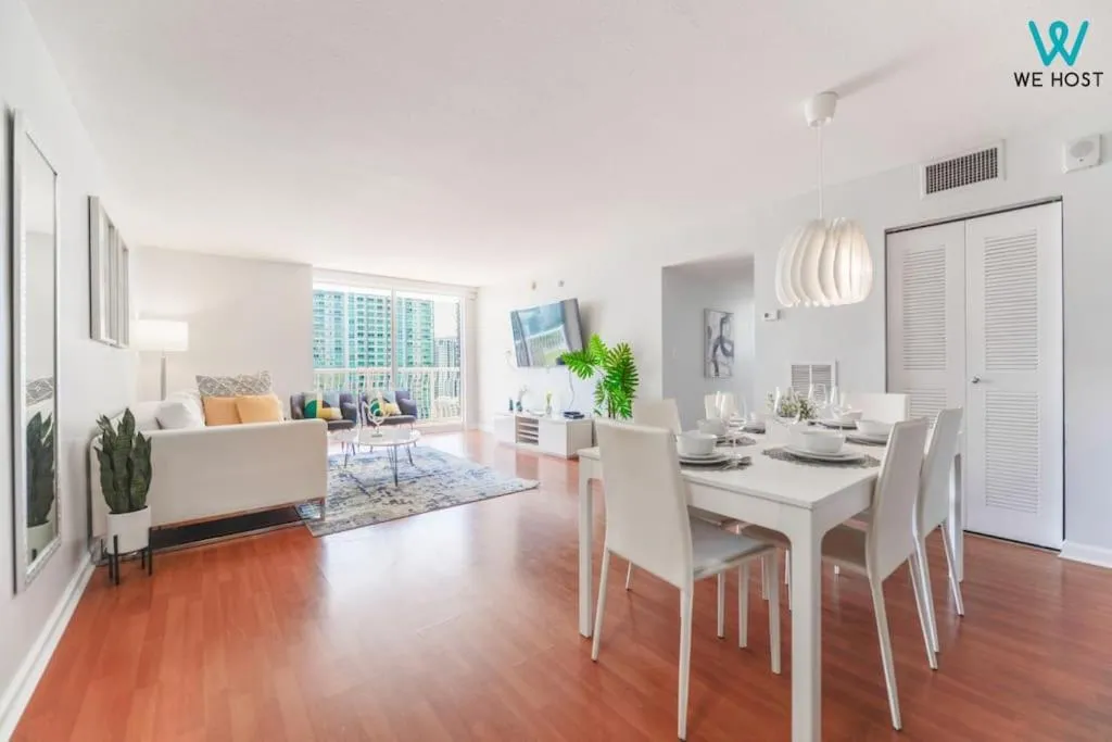 Image 4 of Exquisite High Floor Apartment at Brickell With Pool