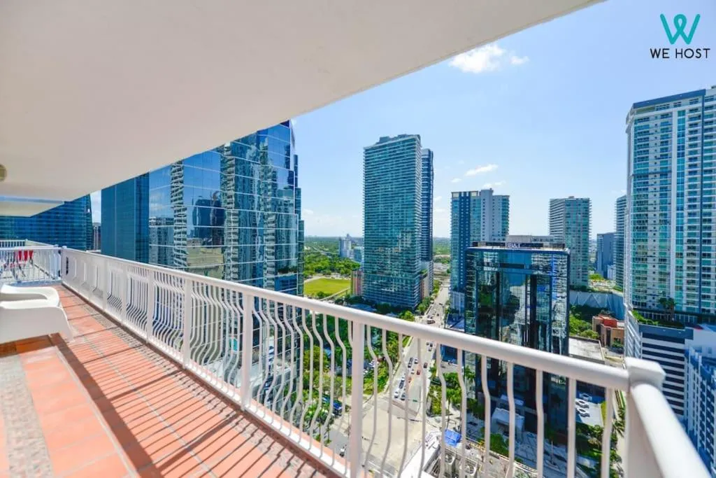 Image of Exquisite High Floor Apartment at Brickell With Pool