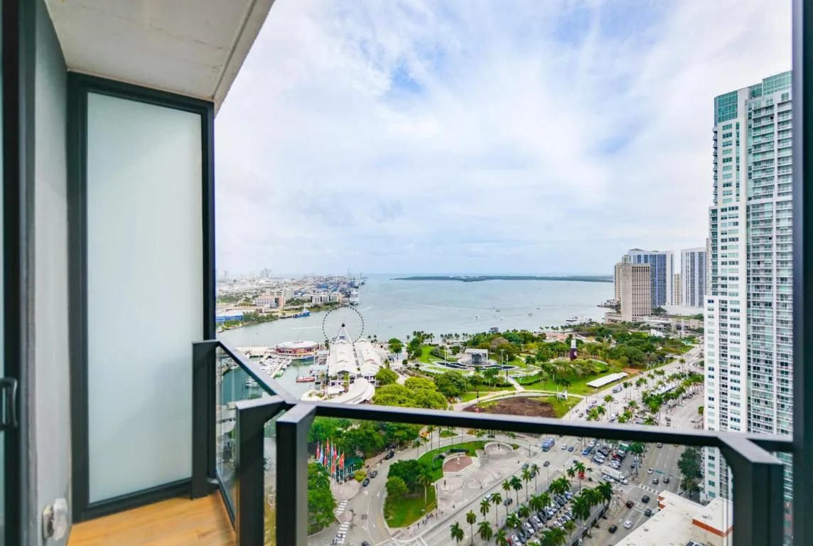 Image of Extraordinary Bayside Studio with Amazing Views