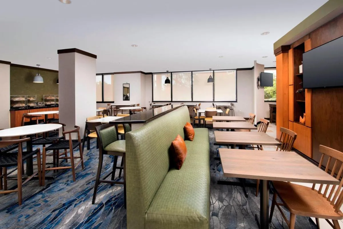 Image 4 of Fairfield Inn & Suites by Marriott Miami Airport South