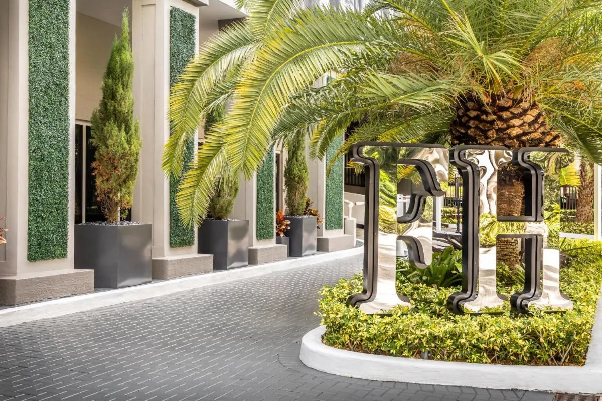 Image 4 of Fortune House Hotel Suites