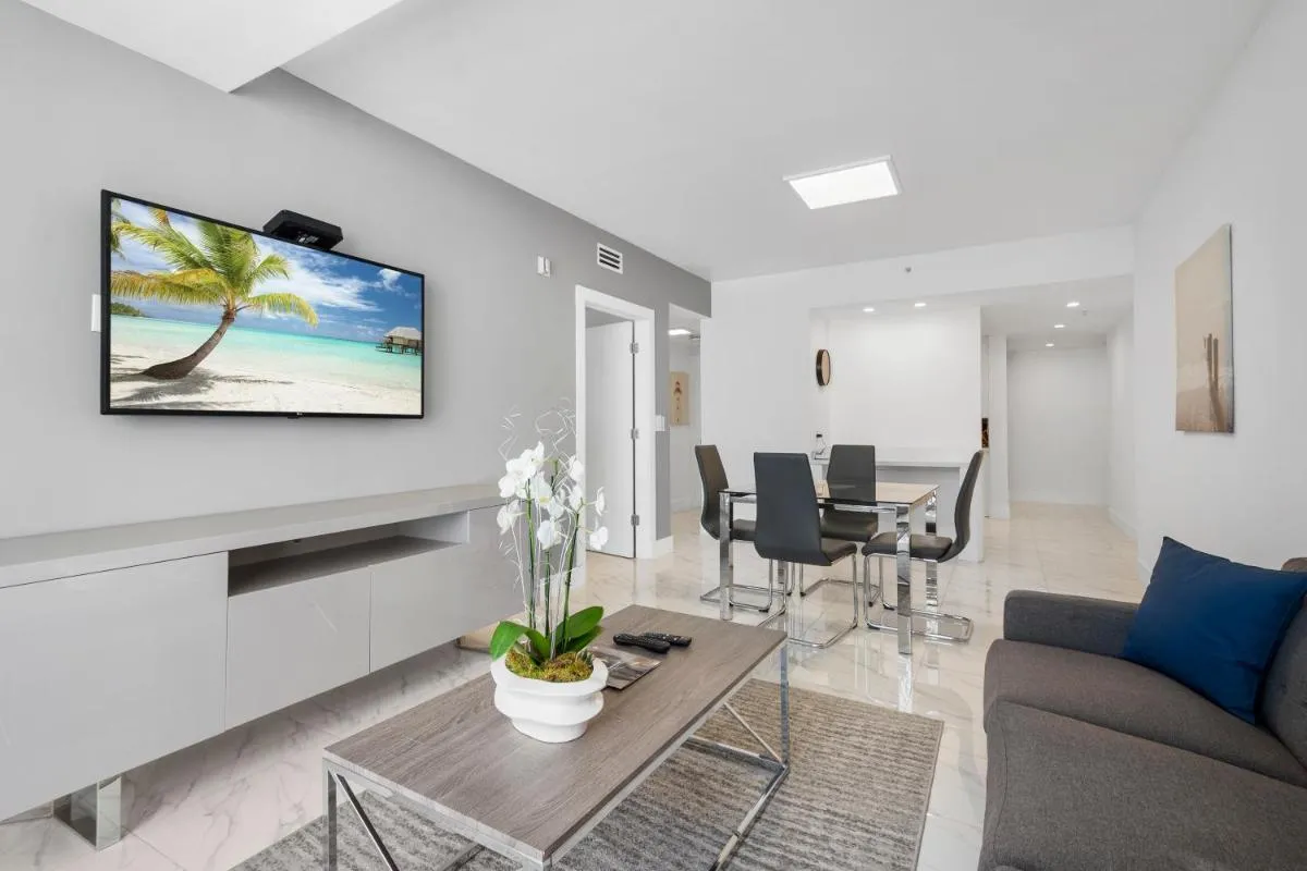 Image 5 of Fortune House Hotel Suites