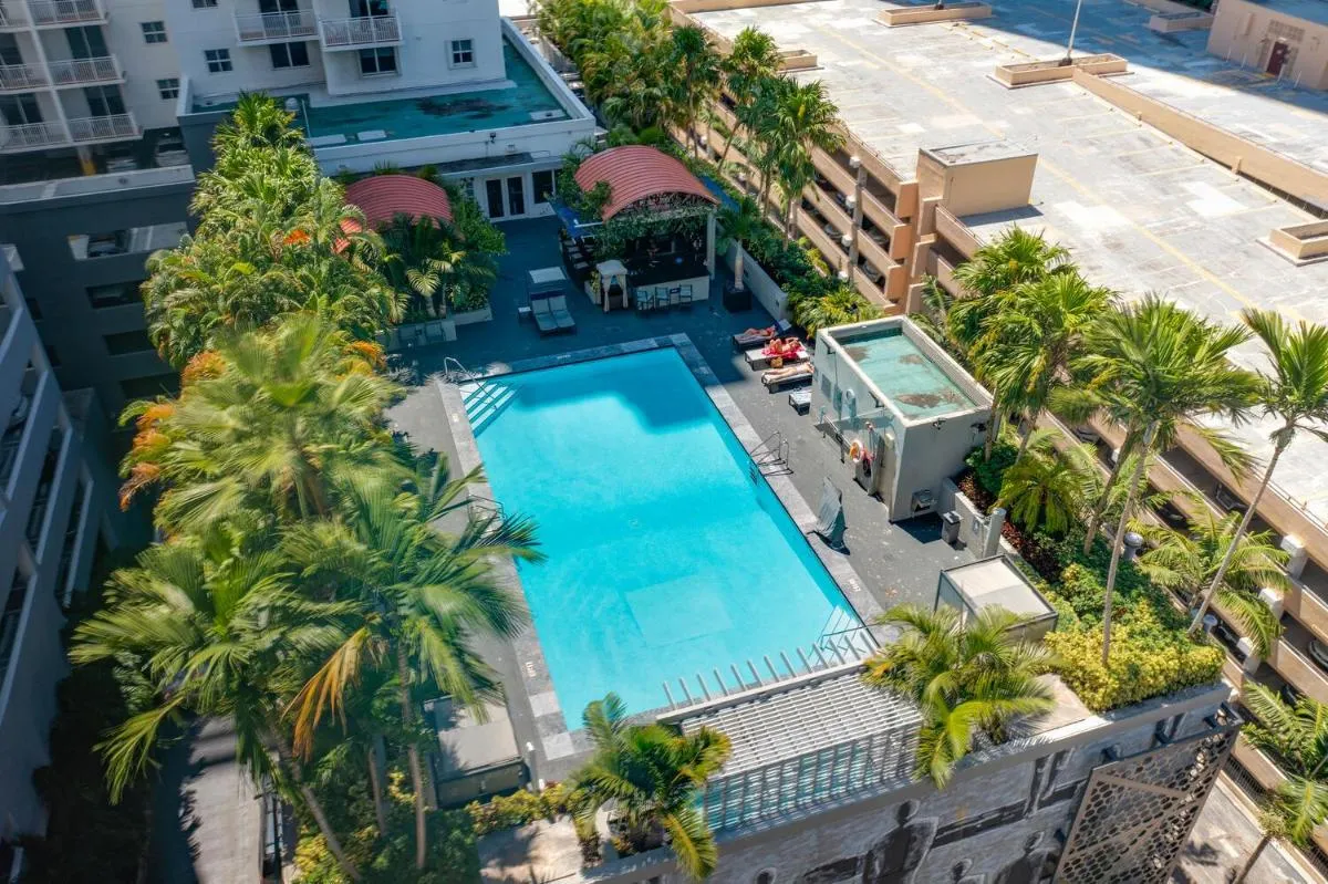 Image 3 of Fortune House Hotel Suites