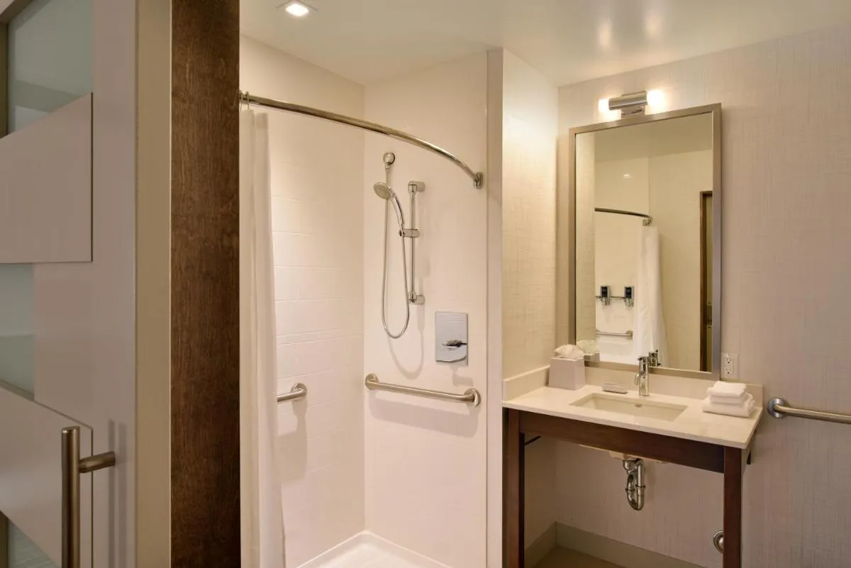 Image 2 of Four Points by Sheraton Coral Gables