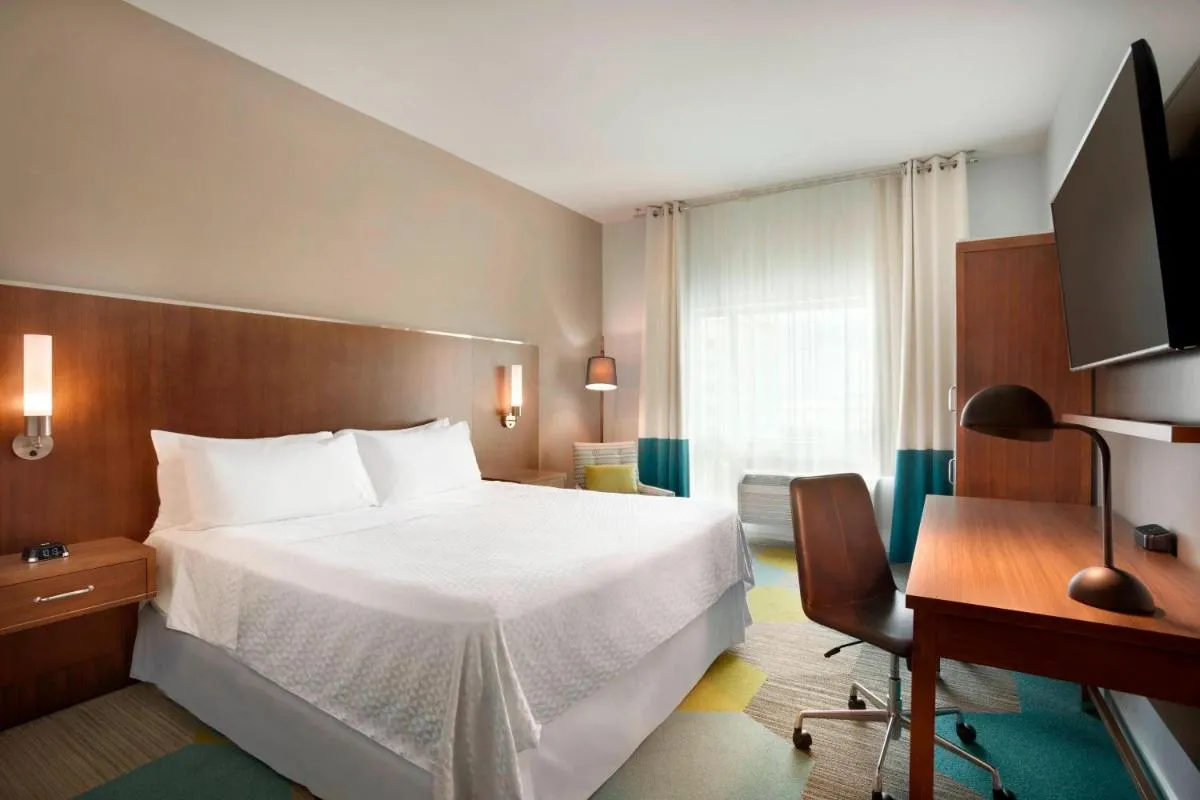 Image 5 of Four Points by Sheraton Miami Airport