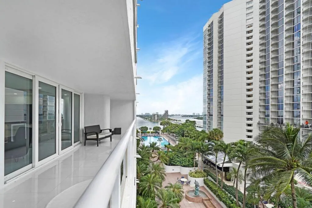 Image 3 of Funkin’ Fabulous! Water & City Views! 4BR