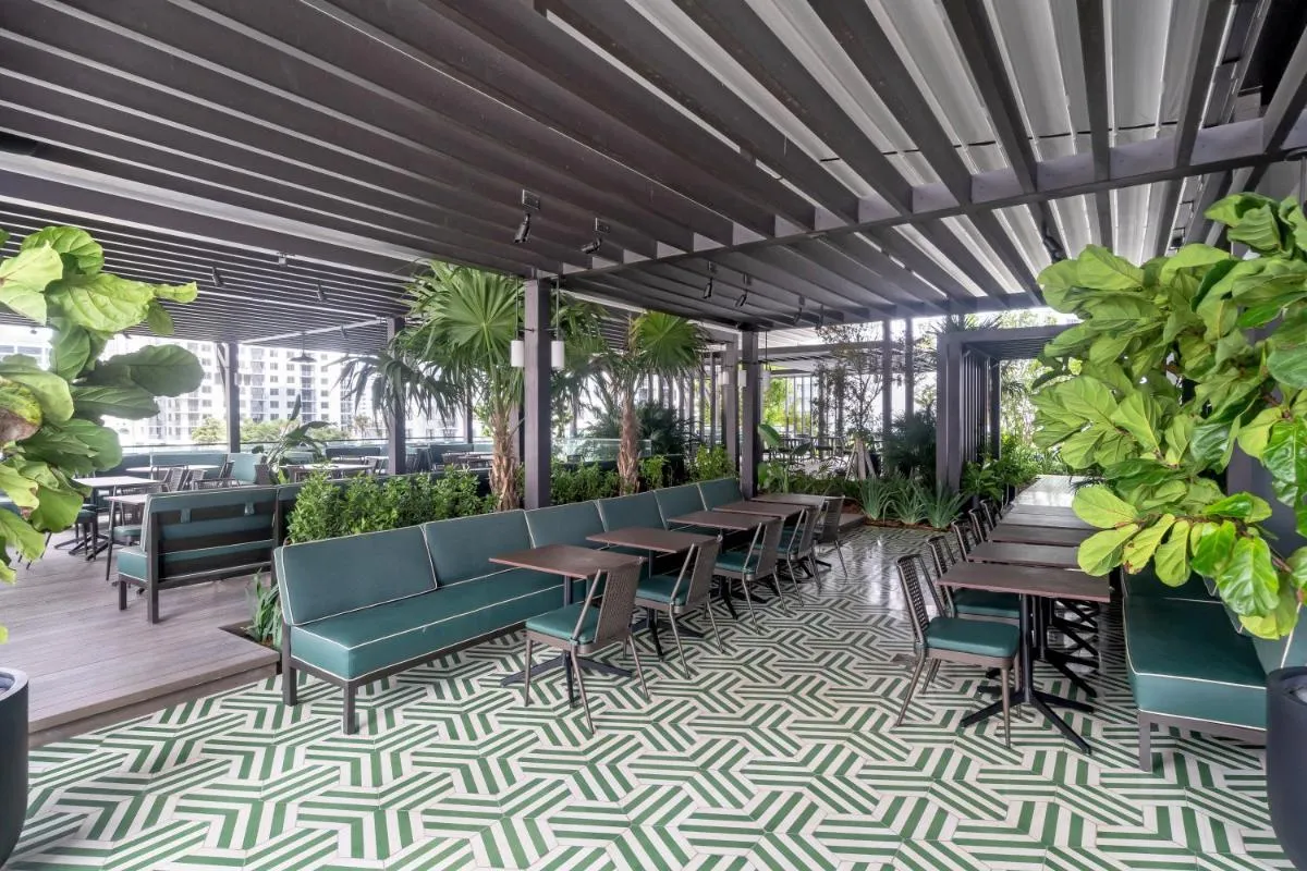 Image 4 of Gale Miami Junior double suite with balcony