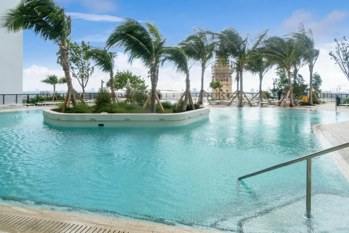 Image 3 of Gale Miami Junior double suite with balcony