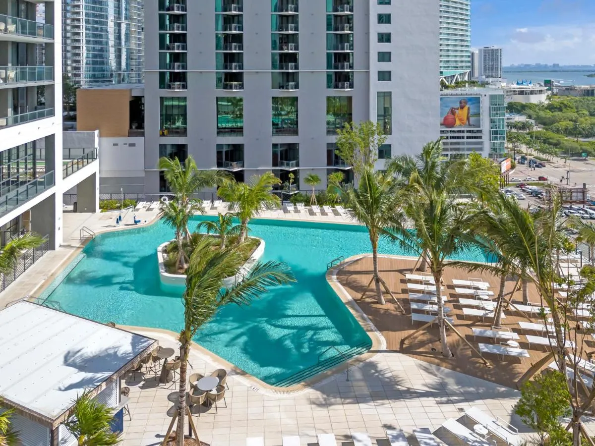 Image 6 of Gale Miami Junior double suite with balcony