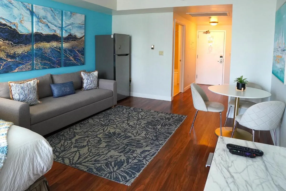 Image 1 of Glamorous Bay View Studio In The Heart Of Grove