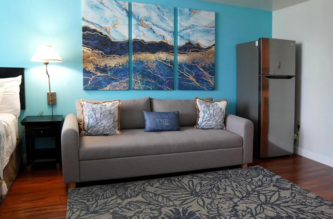 Image of Glamorous Bay View Studio In The Heart Of Grove
