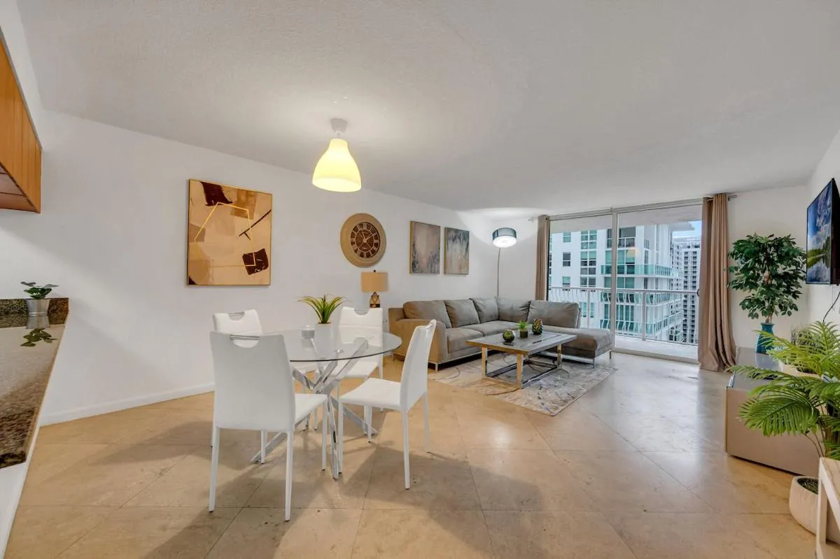 Image 4 of Gorgeous 1BR Condo Brickell-FreeParking