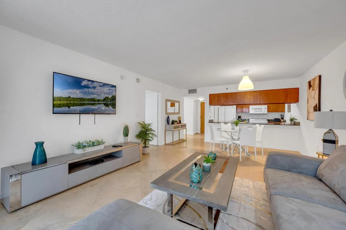 Image 1 of Gorgeous 1BR Condo Brickell-FreeParking