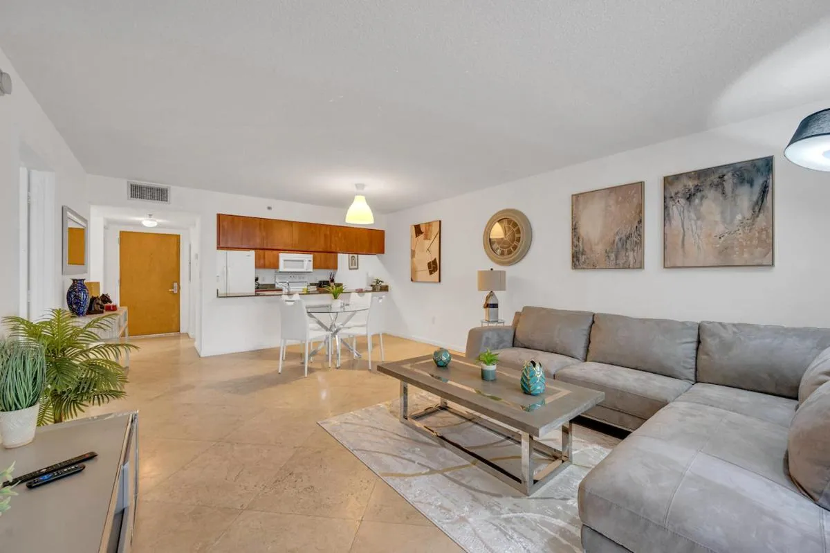 Image 5 of Gorgeous 1BR Condo Brickell-FreeParking