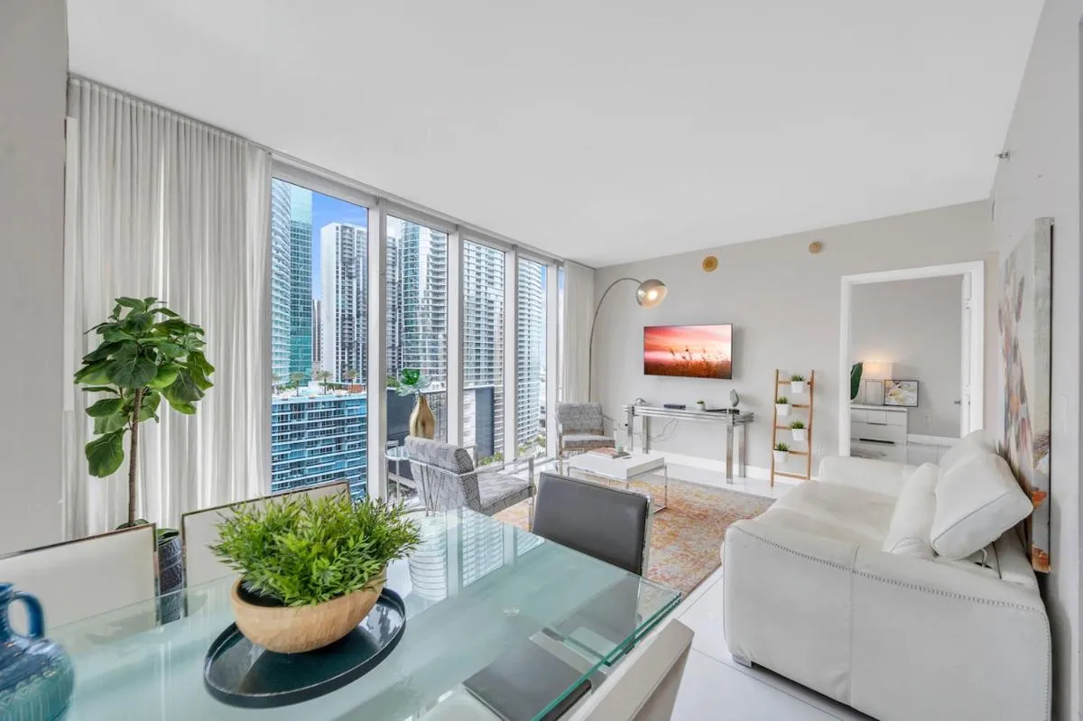 Image 4 of Gorgeous 2BR Icon Brickell-WaterViews-FREESPA