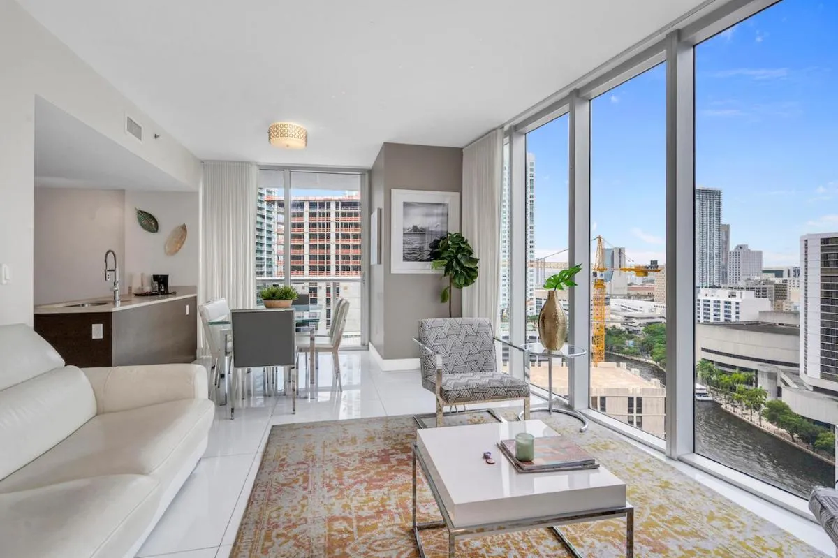 Image 1 of Gorgeous 2BR Icon Brickell-WaterViews-FREESPA