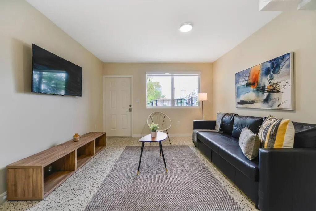 Image 4 of Gorgeous 2 BR Residence Close to Miami Beach 6