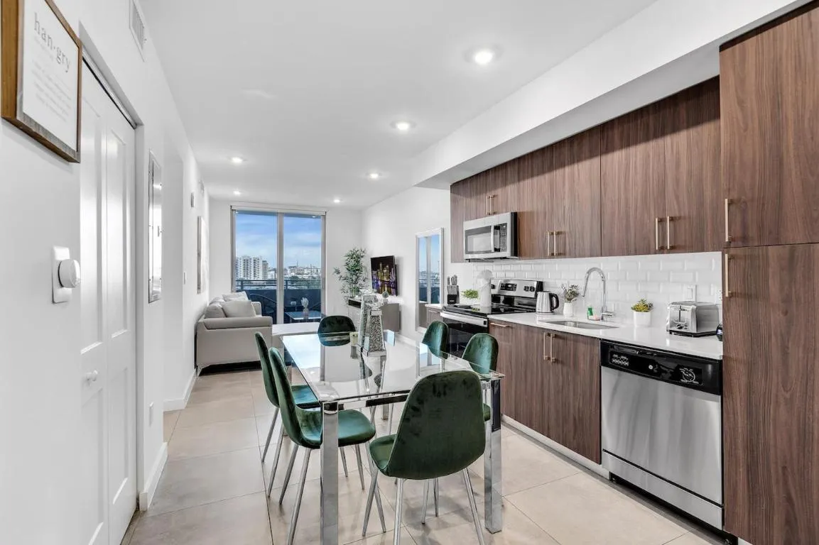 Image of Gorgeous 3-Bed Retreat Mins from Bayside and Parking