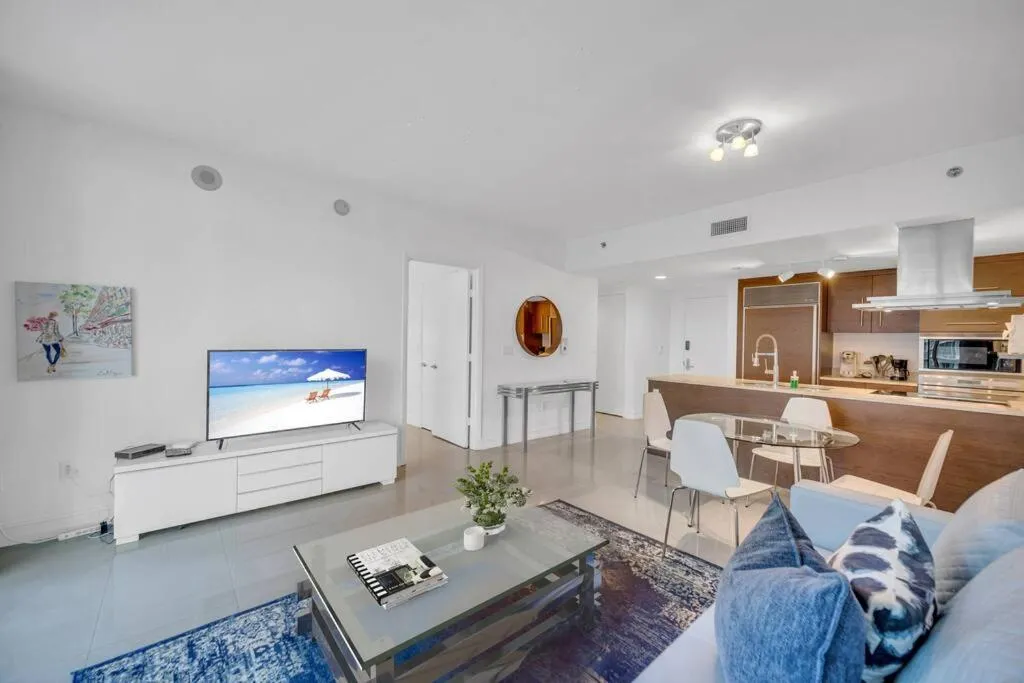 Image 5 of Gorgeous Bay & City view condo in Brickell with Free SPA