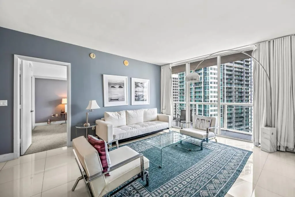 Image 1 of Gorgeous Unit At The W Building Priceless Location