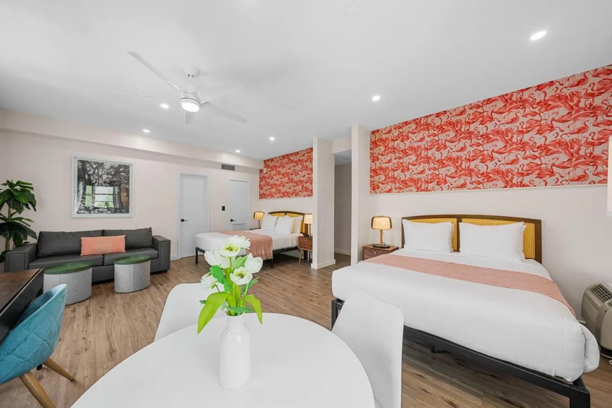 Image 1 of Greenview Hotel By Lowkl