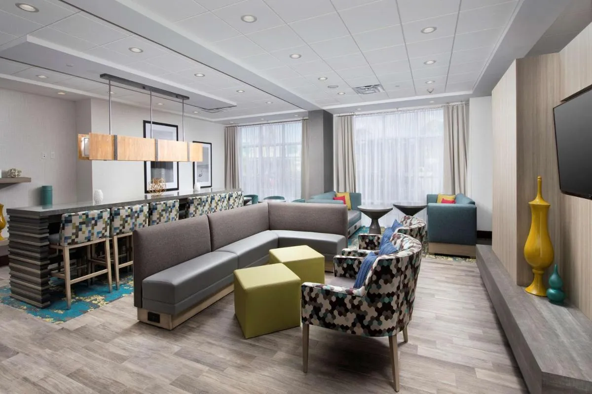 Image 5 of Hampton Inn Miami Airport East
