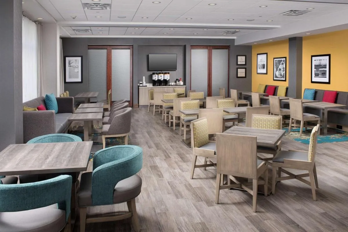 Image 4 of Hampton Inn Miami Airport East
