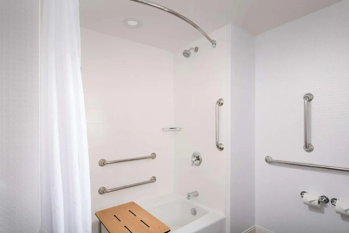 Image 2 of Hampton Inn Miami Airport East