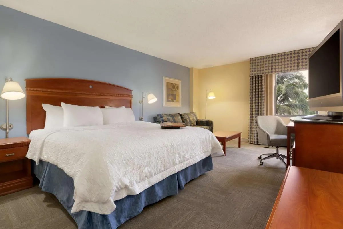 Image 1 of Hampton Inn Miami-Airport West