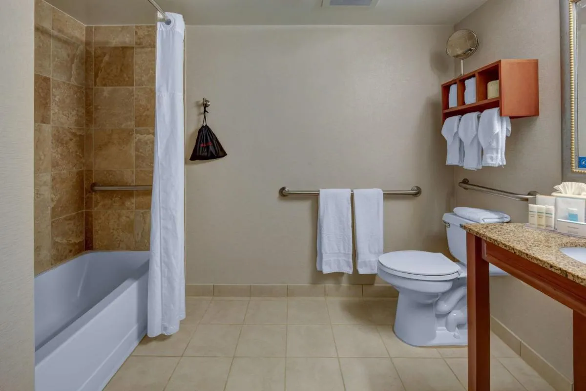 Image 2 of Hampton Inn Miami-Coconut Grove/Coral Gables