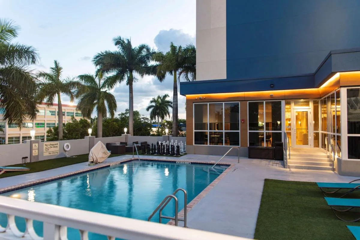 Image 3 of Hampton Inn & Suites Miami Airport South/Blue Lagoon