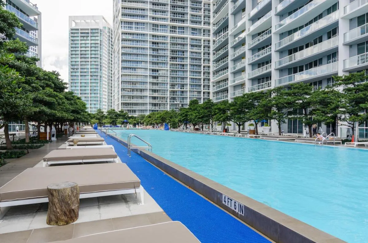 Image 3 of High Rise Luxury Ocean Corner Unit 2/2 – Icon Brickell