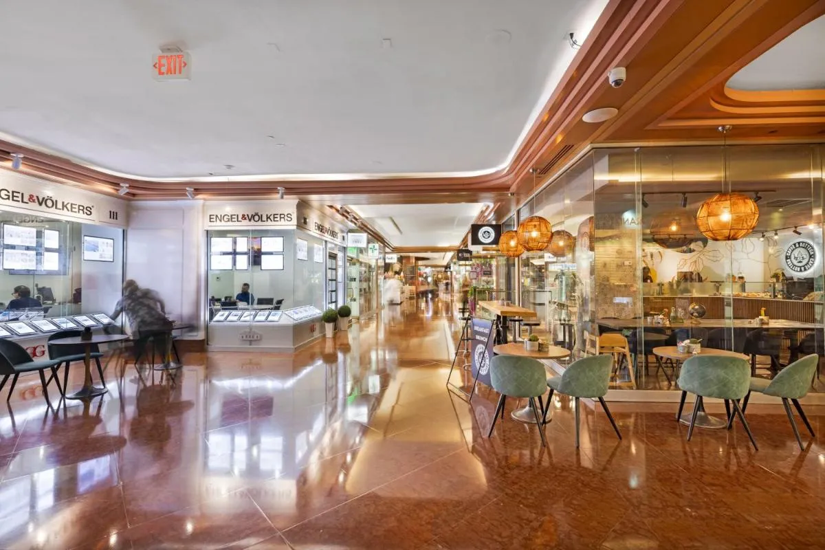 Image 4 of Highrise Charm Biscayne Bay