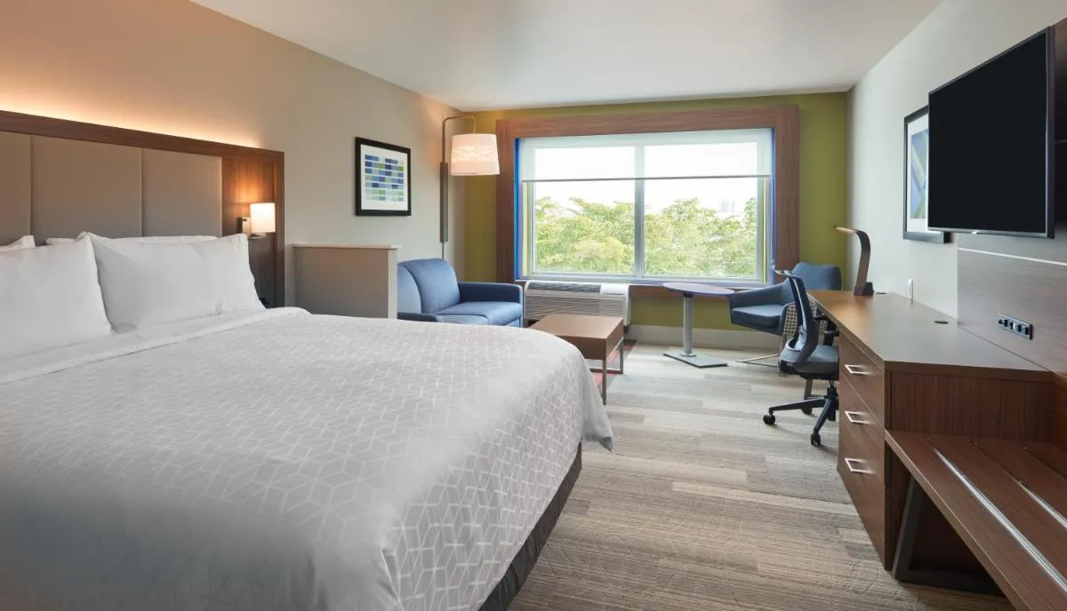 Image 6 of Holiday Inn Express Doral Miami, an IHG Hotel