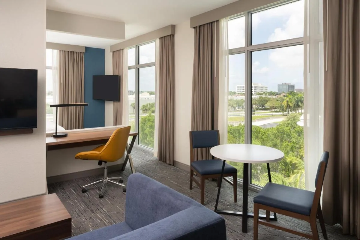 Image 5 of Holiday Inn Express Miami Airport-Blue Lagoon Area, an IHG Hotel