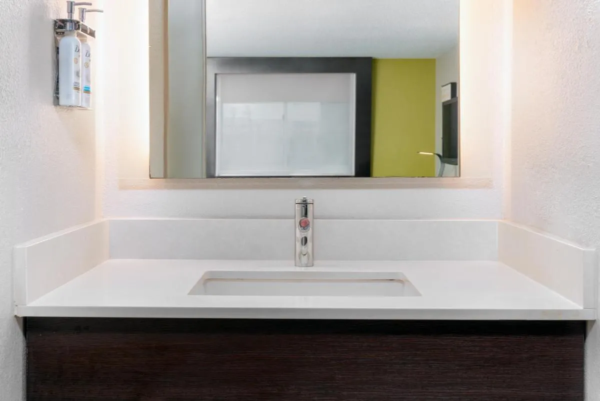 Image 1 of Holiday Inn Express Miami Airport Doral Area, an IHG Hotel