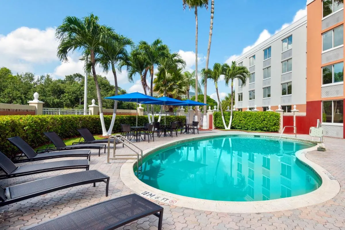 Image 2 of Holiday Inn Express Miami Airport Doral Area, an IHG Hotel