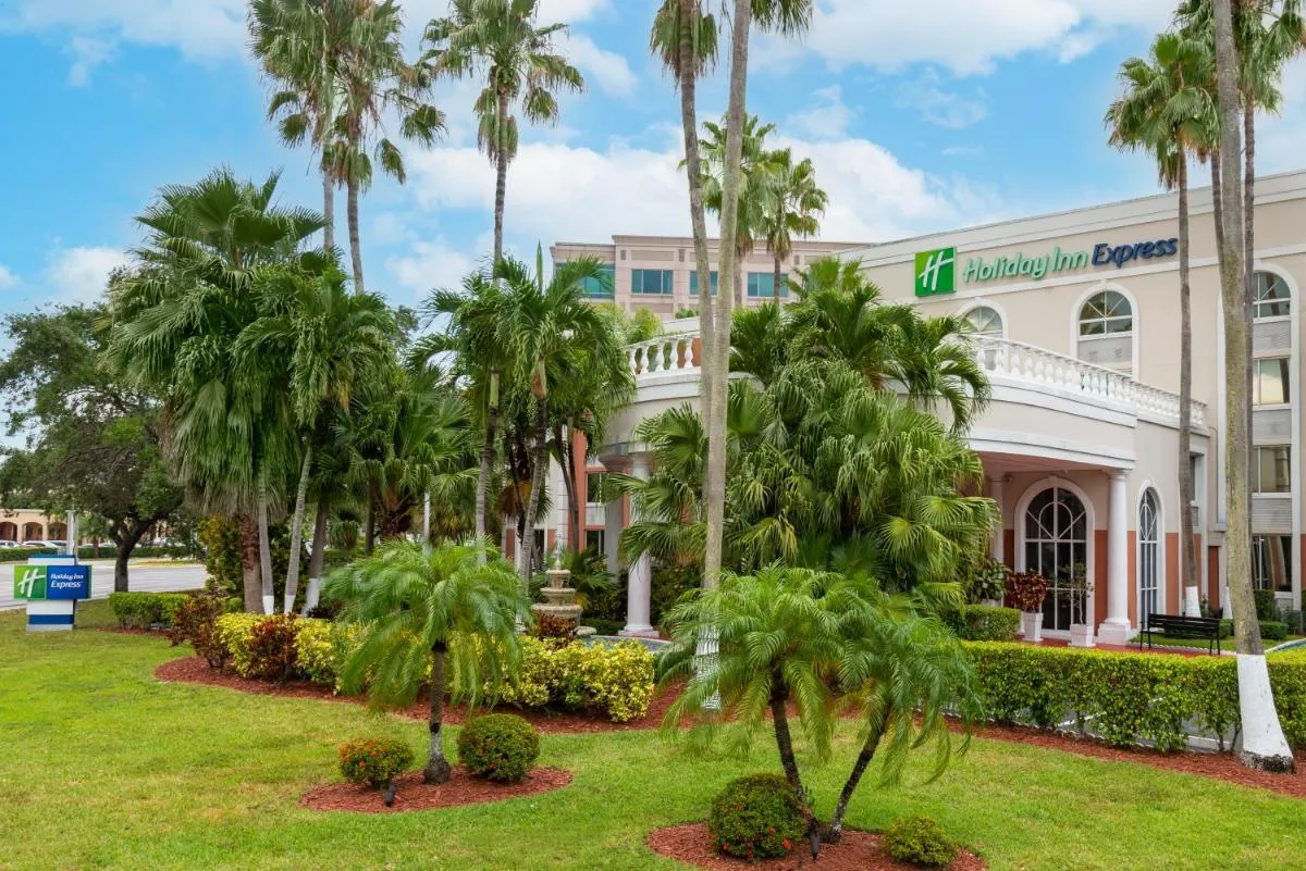 Image 6 of Holiday Inn Express Miami Airport Doral Area, an IHG Hotel