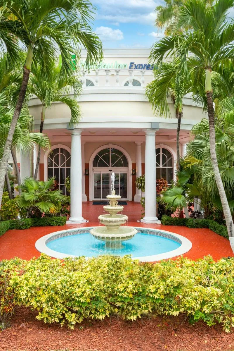 Image 3 of Holiday Inn Express Miami Airport Doral Area, an IHG Hotel