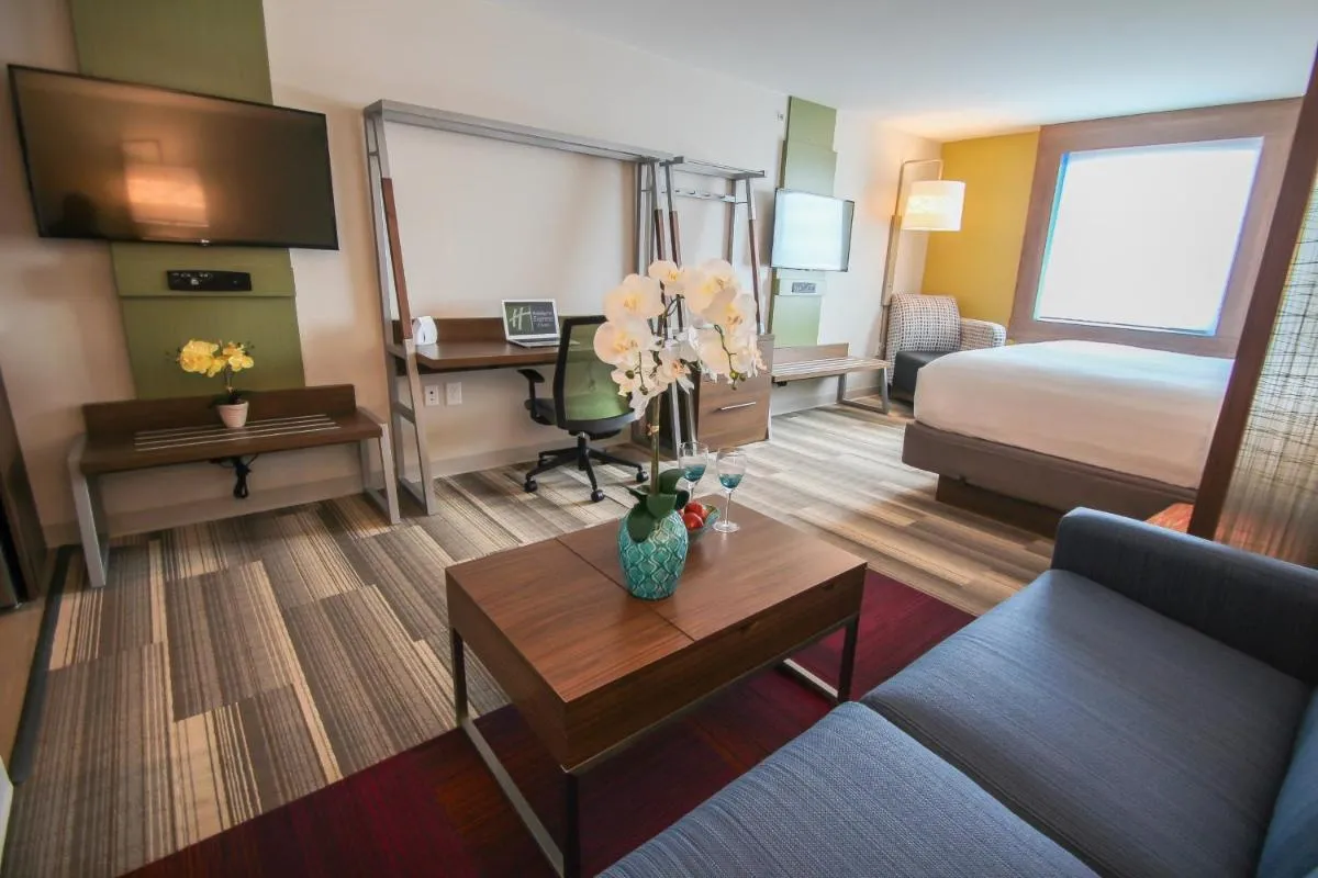 Image 1 of Holiday Inn Express & Suites Miami Airport East, an IHG Hotel