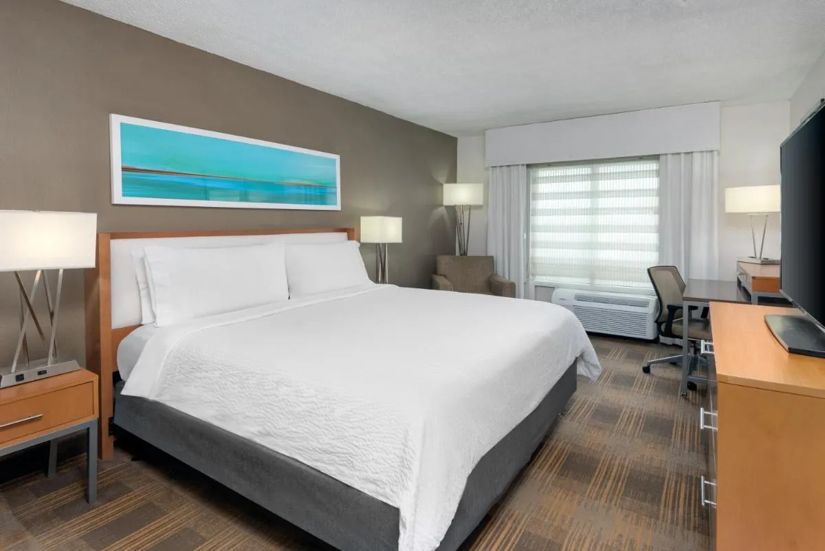 Image 1 of Holiday Inn Miami-Doral Area, an IHG Hotel