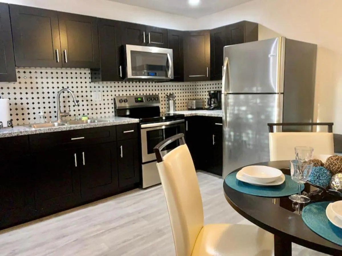 Image 3 of Home Sweet Home Near Malls and Airport and Hwy