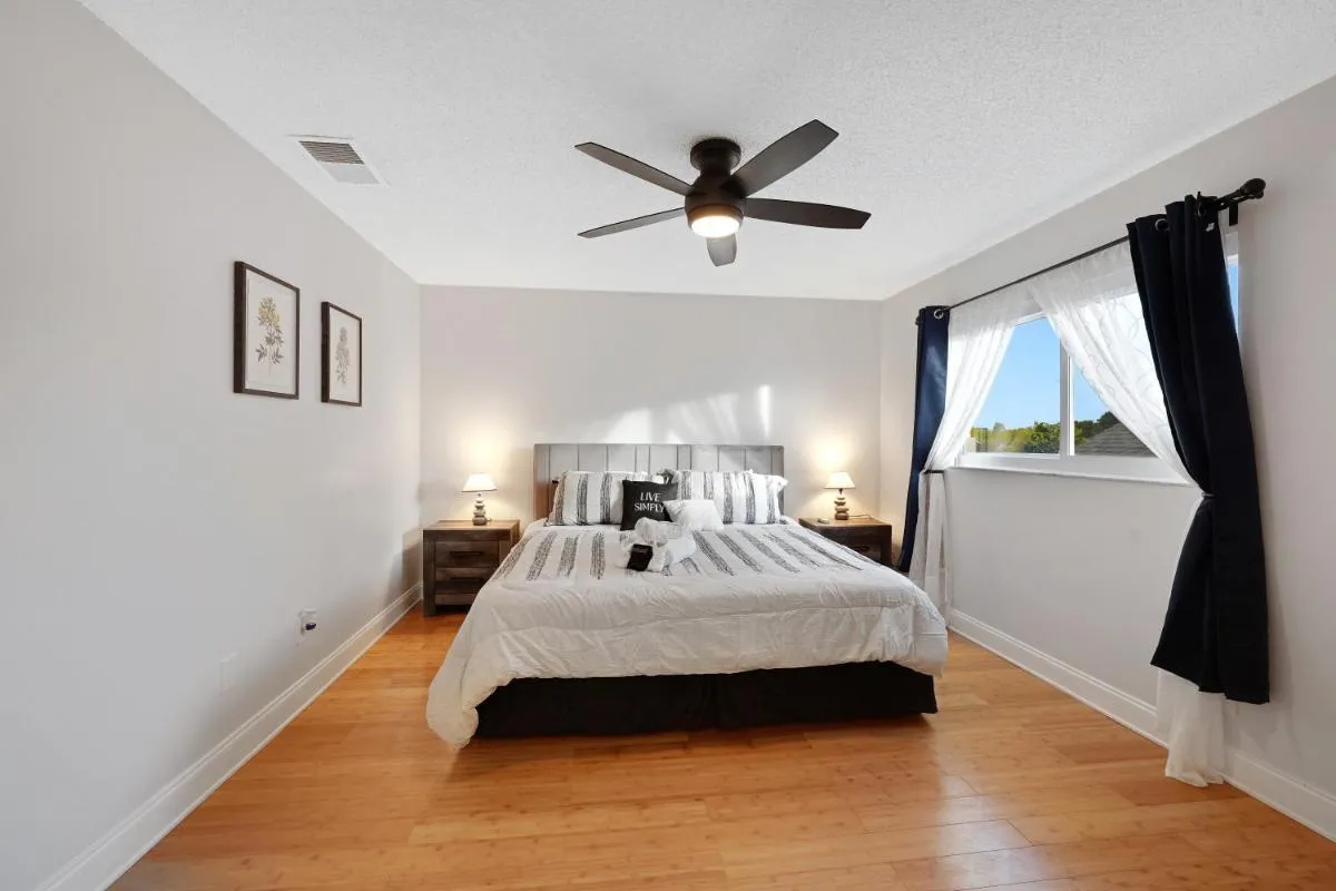 Image 1 of Home Woffice By Pmi Unit Chris