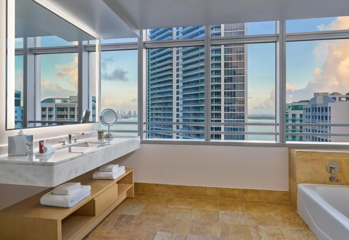 Image 2 of Hotel AKA Brickell