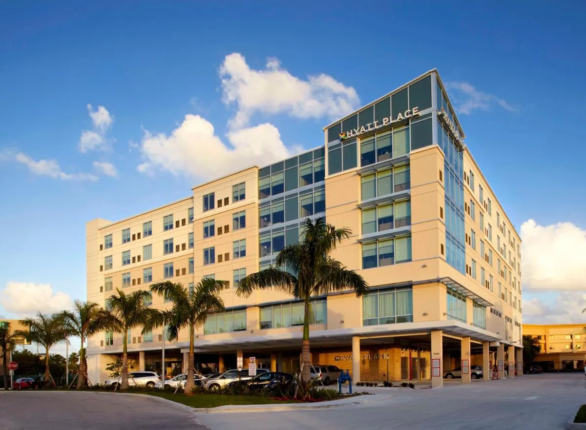 Image 4 of Hyatt Place Miami Airport East