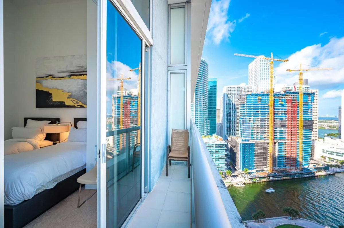 Image 1 of ICONIC LUXURIOUS HIGH CEILINGS UNIT BRICKELL w