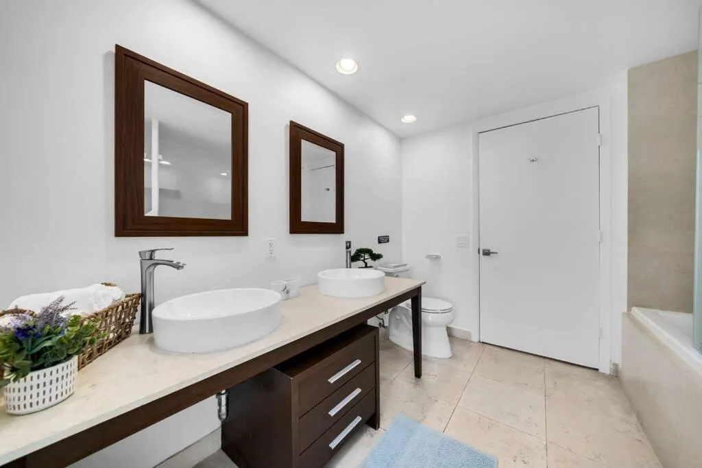 Image 4 of ICON W BRICKELL BY IMD MIAMI Splendid Ocean View 2BR 1BA